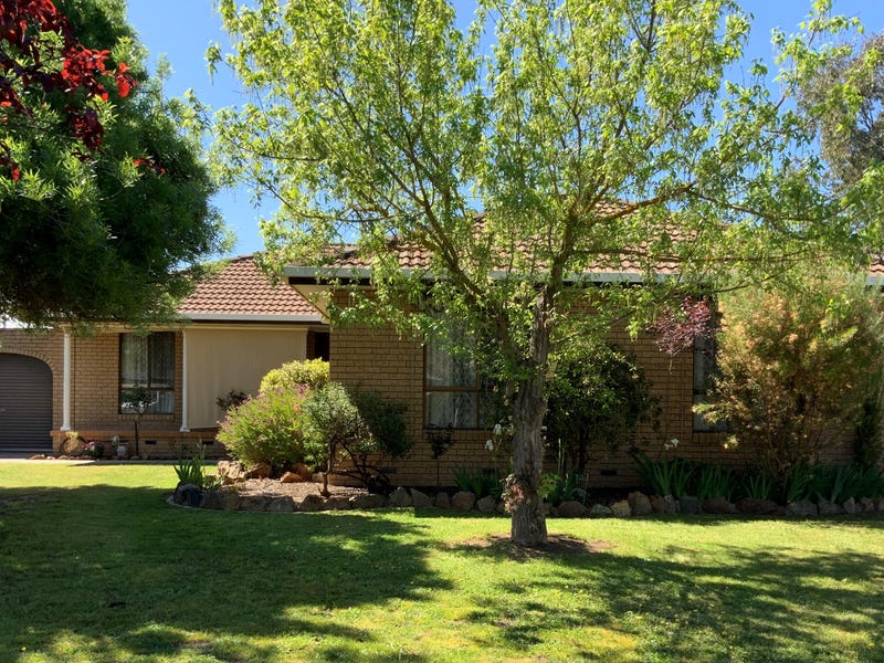 10 Sunnyside Cres, Walla Walla, NSW 2659