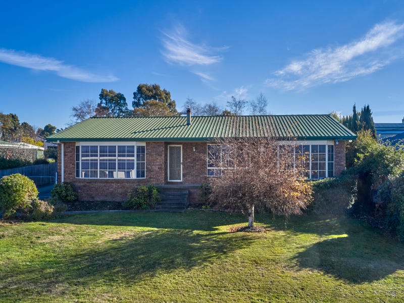 33 Dry Street, Deloraine, Tas 7304 House for Sale
