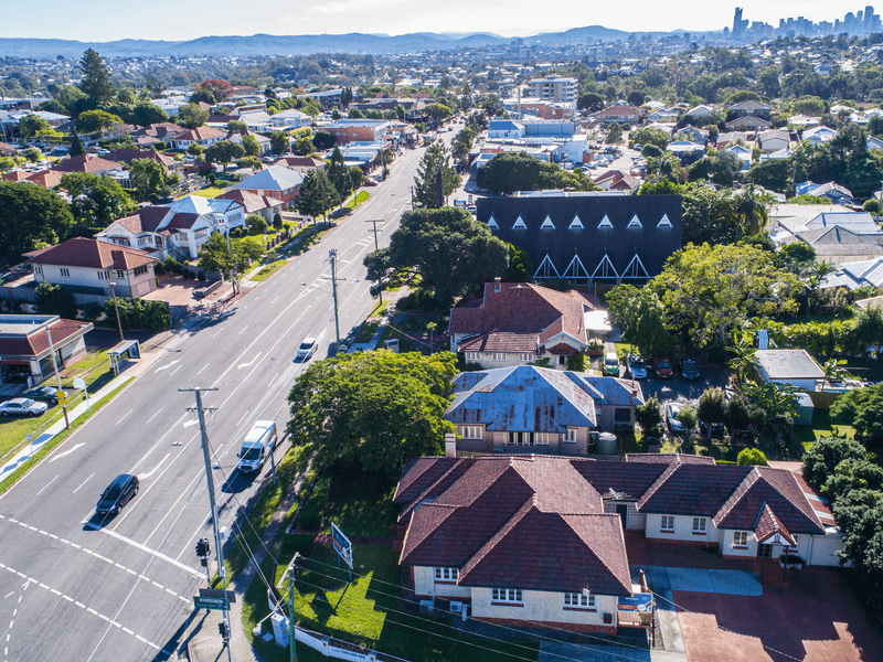 Sold House Prices Auction Results in Holland Park West QLD 4121