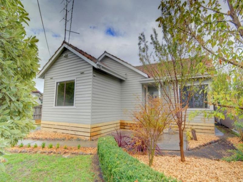 18 Orion Street, Sebastopol, Vic 3356 Property Details