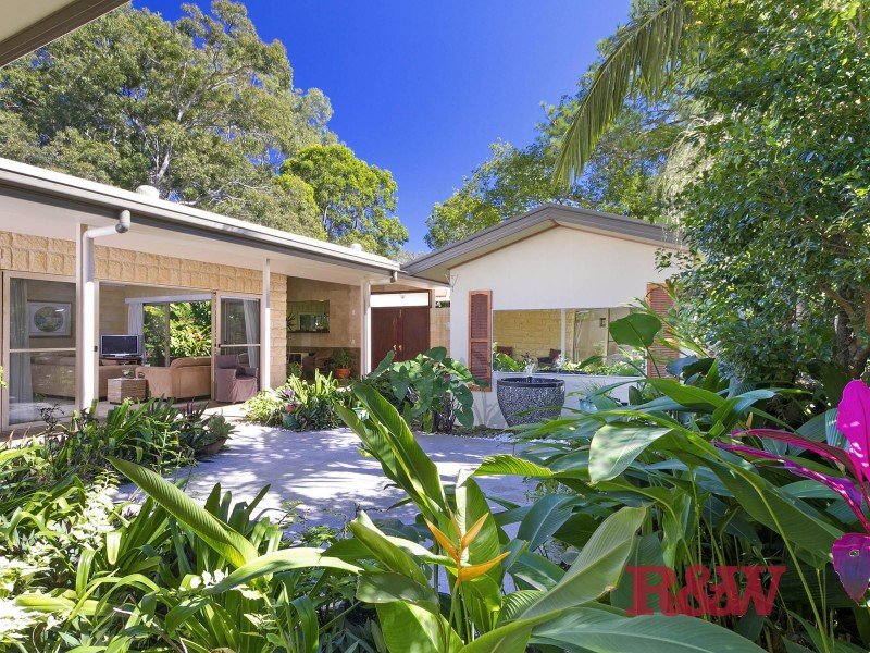 9 Poinciana Avenue, Tewantin, QLD 4565