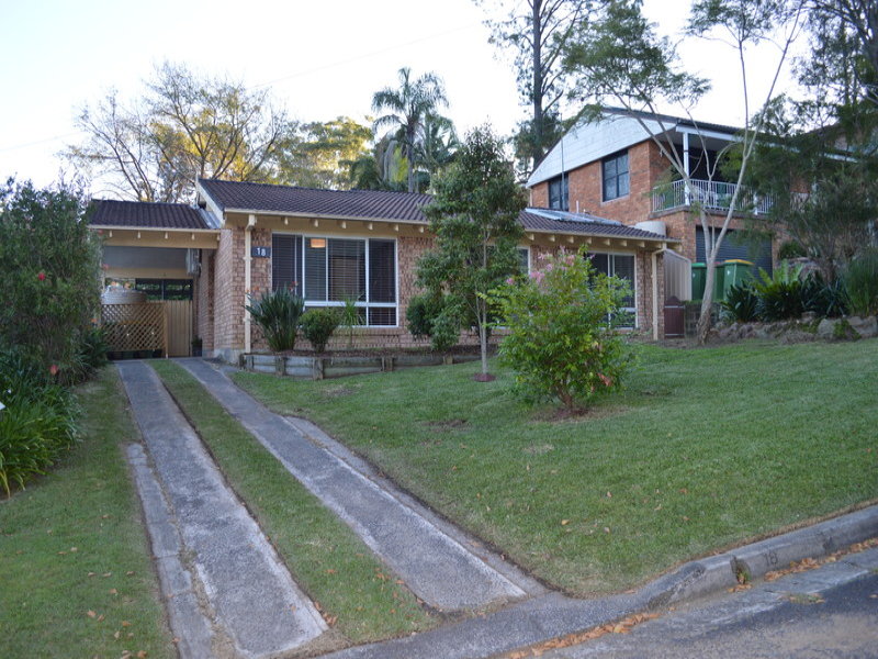 18 Fragar Avenue, Wyoming, NSW 2250