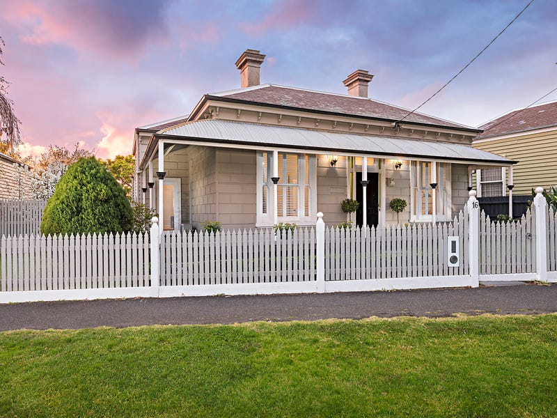16 Napier Cres, Essendon, VIC 3040