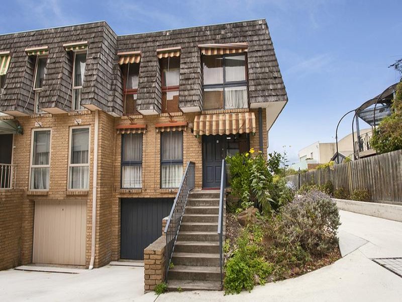 15/8 The Strand, Williamstown, Vic 3016 Property Details