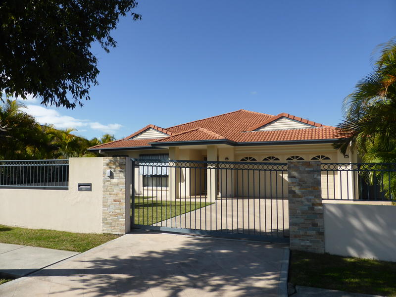 40 Heights Drive, Robina, QLD 4226