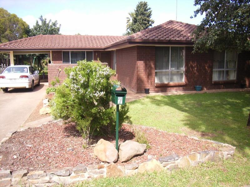 7 Lomalinda Drive, Craigmore, SA 5114 Property Details