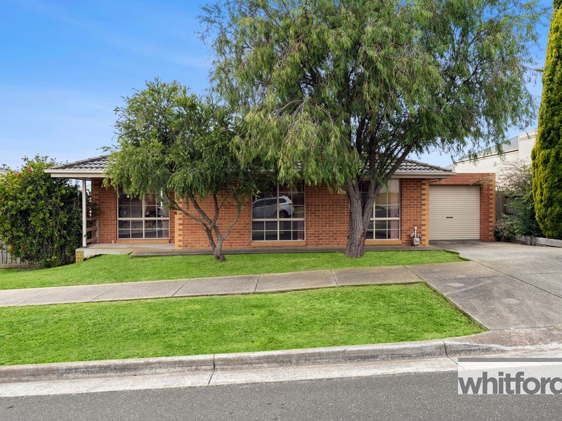 2/29 Meadowvale Drive, Grovedale, VIC 3216