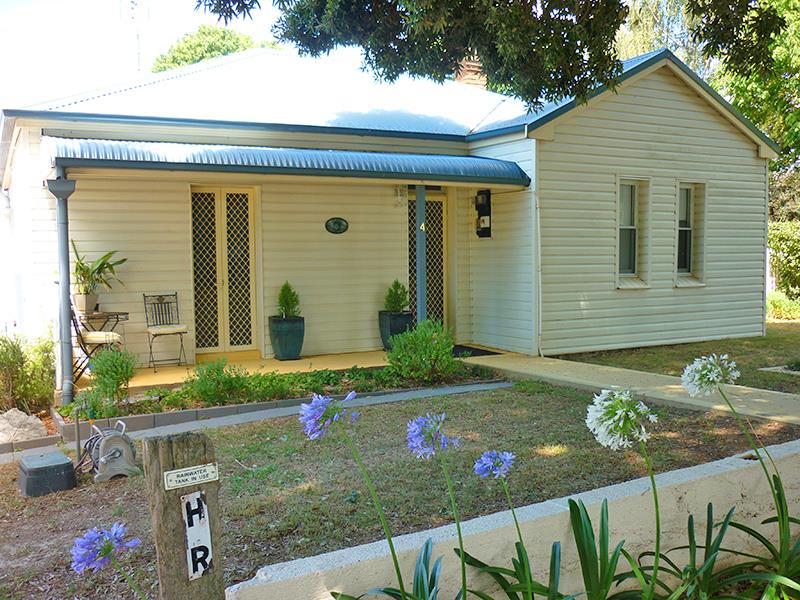 4 Osman St, Blayney, NSW 2799 Property Details