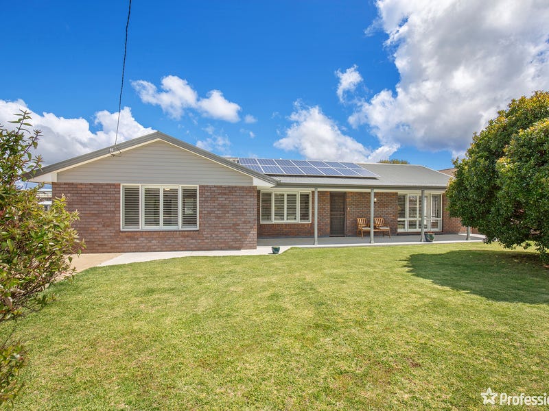 27 Youman Street, Guyra, NSW 2365 Property Details