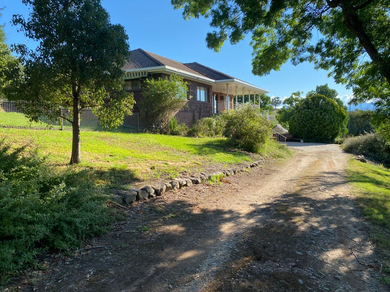 3 Back Thowgla Rd, Corryong, Vic 3707 Property Details