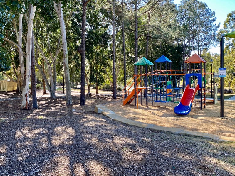 69 Lakeside Cres, Forest Lake, QLD 4078