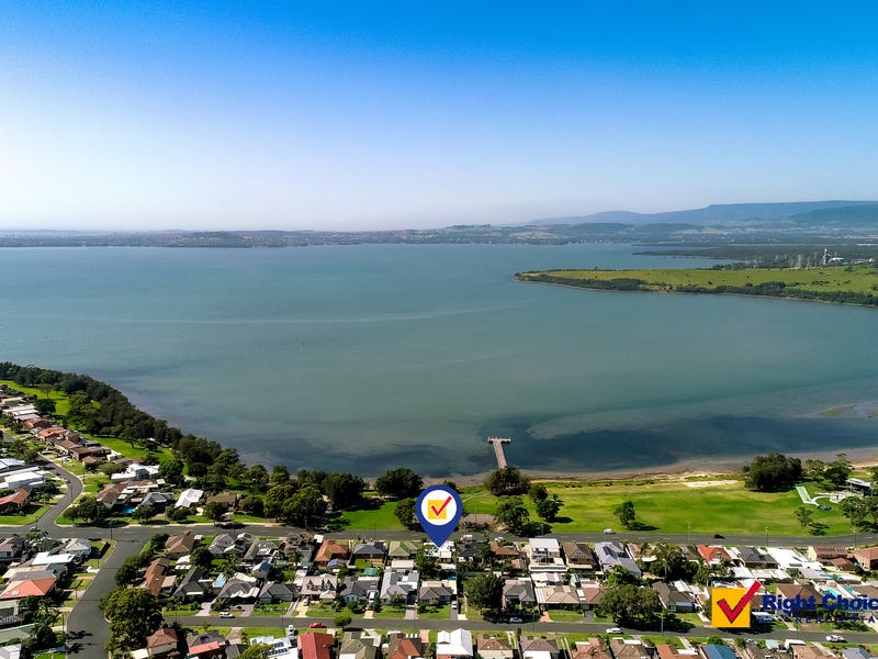 26 Lakeside Drive, Kanahooka, NSW 2530 Property Details