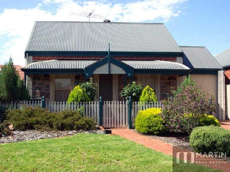 16 Lockwood Drive, Greenwith, SA 5125