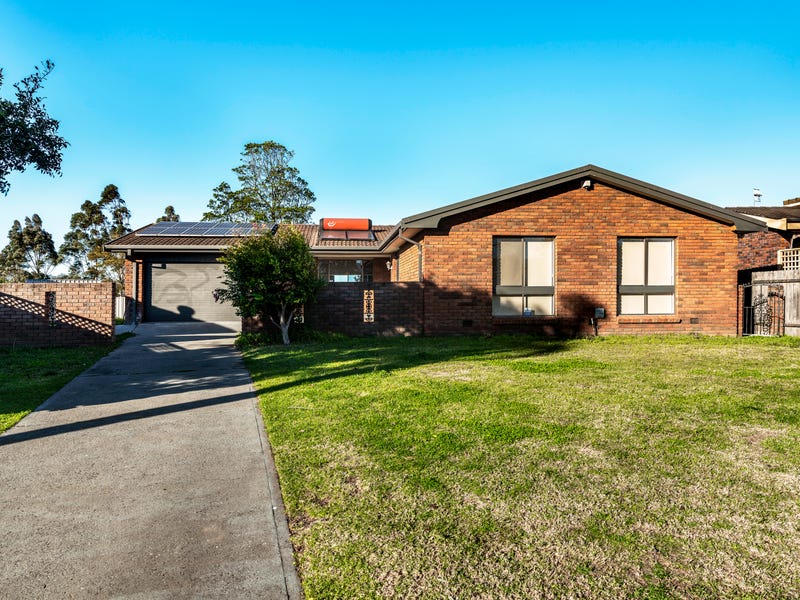 14 Lyrebird Drive, Nowra, NSW 2541