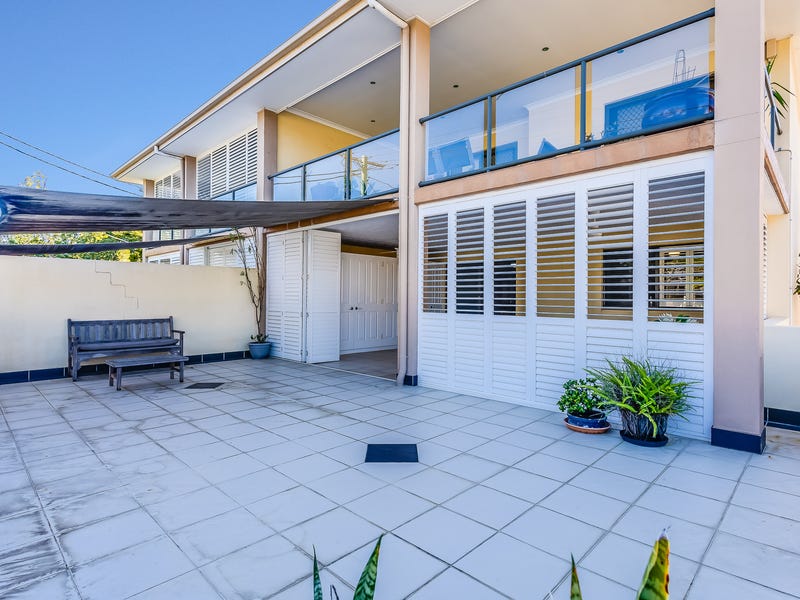 4/2 Barlow Street, Clayfield, Qld 4011 Property Details