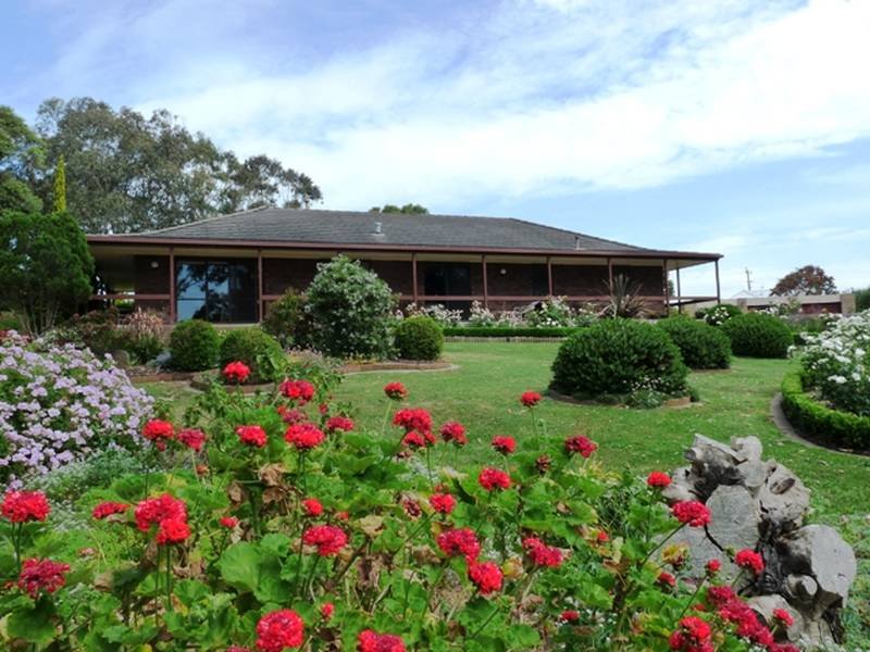 Property 106137486, Woodford, Vic 3281 Property Details