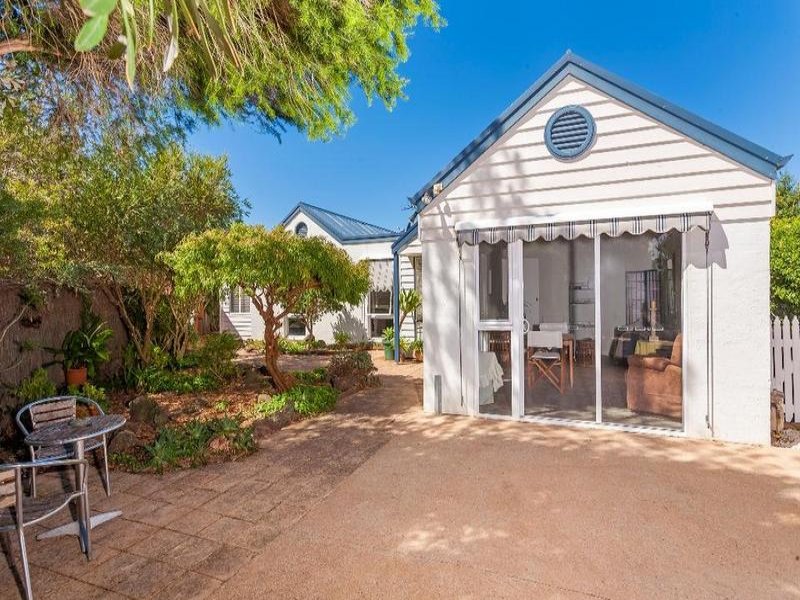 17A Beach Close, Point Lonsdale, Vic 3225 Property Details