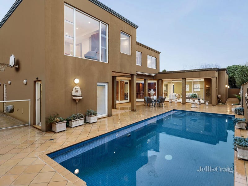 Real Estate & Property for Auction in Hawthorn, VIC 3122 (+1 location