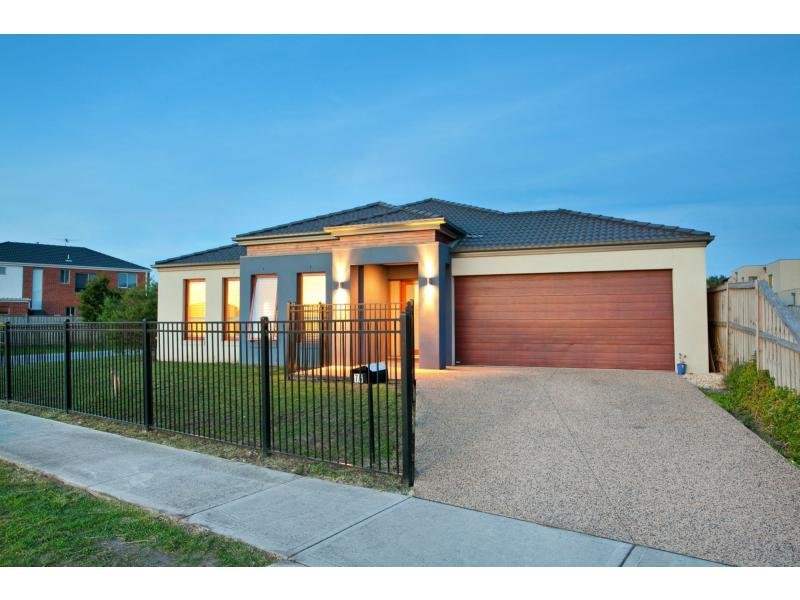 76 Moondarra Drive, Berwick, VIC 3806