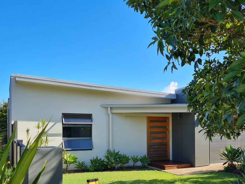 8 Morinda Way, Urraween, Qld 4655 House for Rent