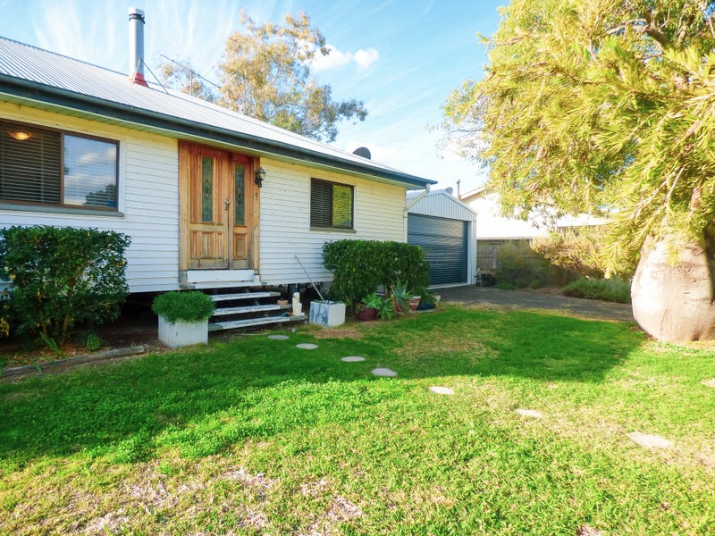 37 Station Street, Roma, Qld 4455 Property Details