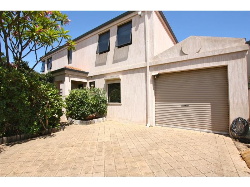 1 Calais Road, Scarborough, WA 6019