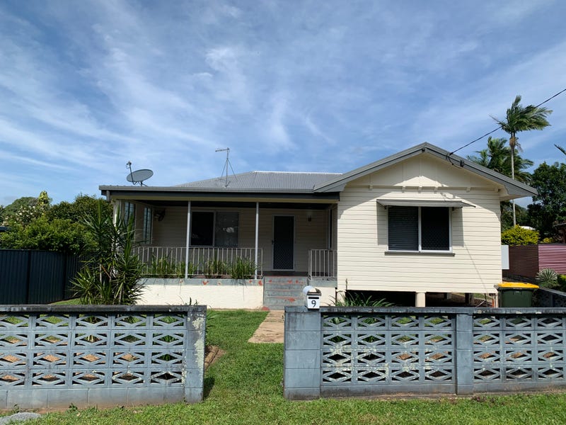 9 Nolan Street, Whitfield, Qld 4870