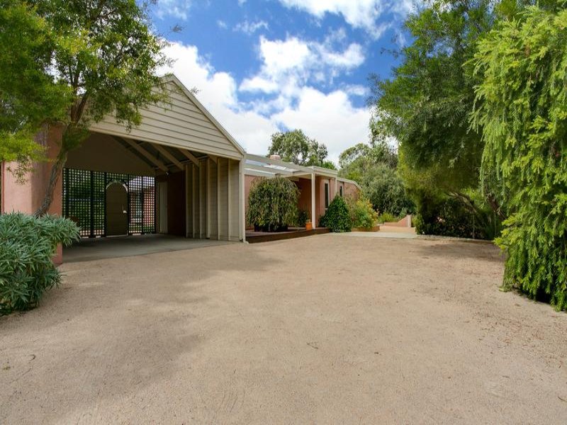 13 Inglewood Crescent, Rosebud, Vic 3939 Property Details