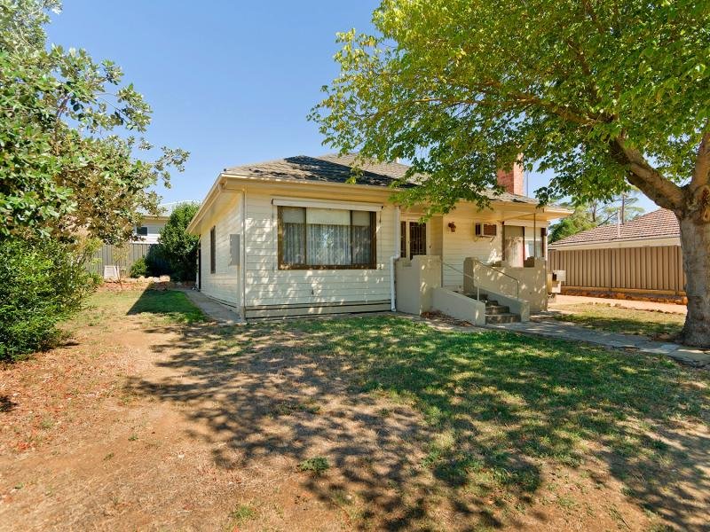 133 Gingell Street, Castlemaine, Vic 3450 Property Details