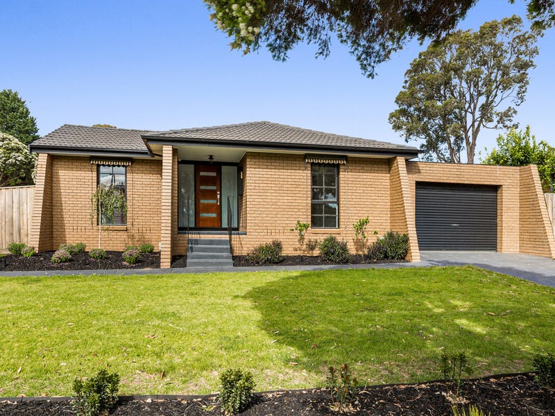 15 Dairy Lane, Ferntree Gully, VIC 3156