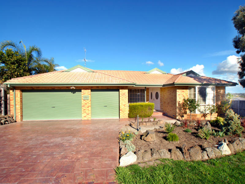 96 Quarry Hills Drive, Berwick, VIC 3806