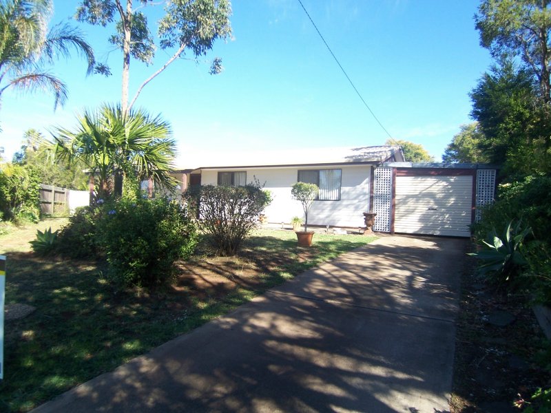 17 Yalumba Cres, Wilsonton Heights, QLD 4350