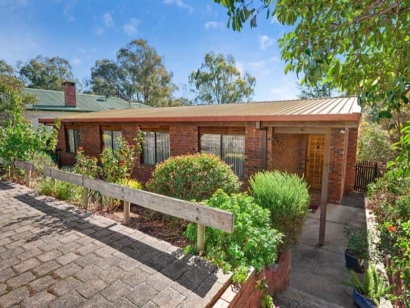 68 Meander Road, Hurstbridge, VIC 3099