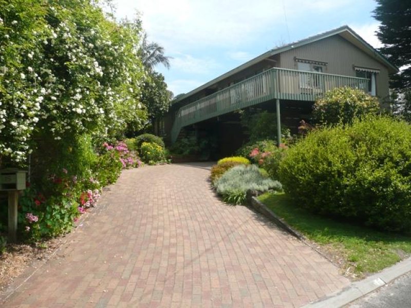 15 Bonnyview Road, Mount Eliza, VIC 3930