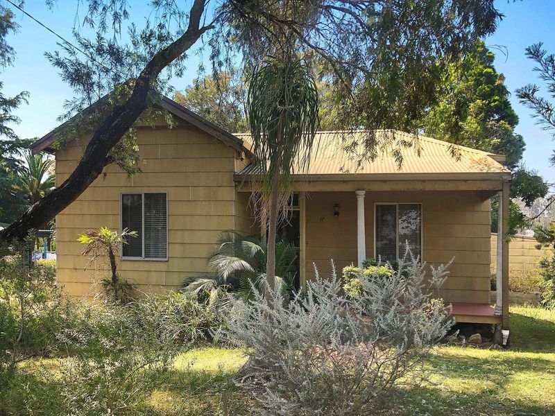 17 Ferguson Street, Cessnock, NSW 2325 Property Details