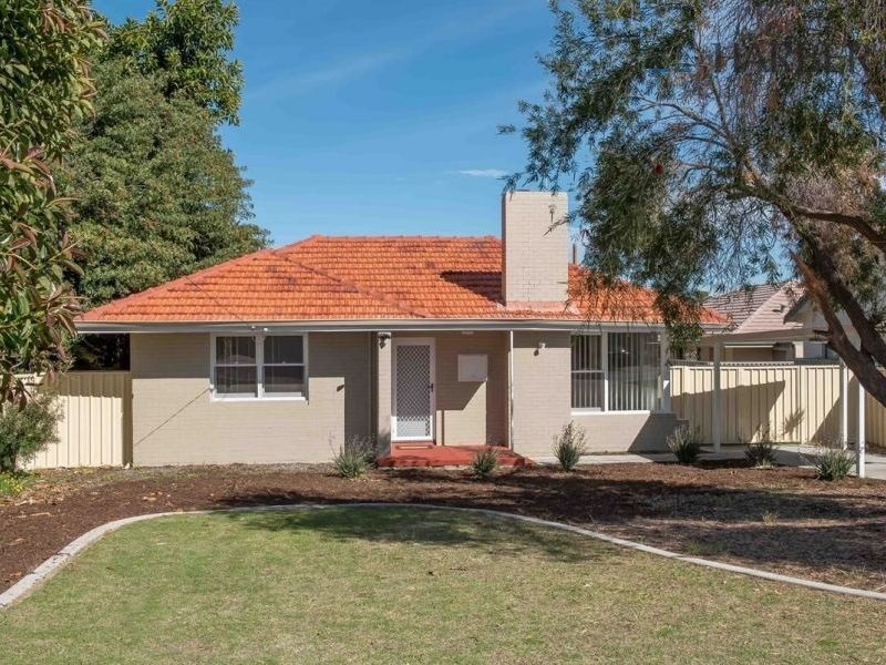 8 Tangmere Way, Balga, WA 6061