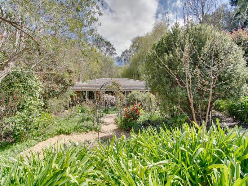 24 Woorabinda Drive, Stirling, SA 5152 Property Details