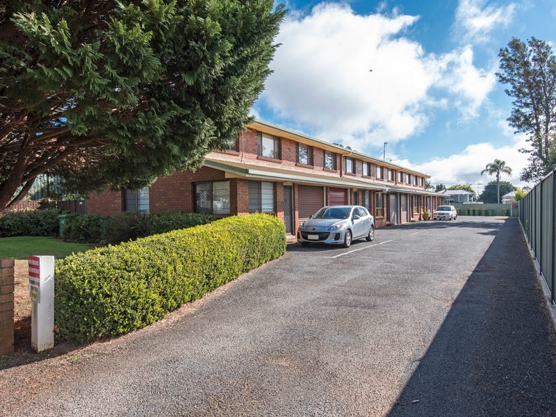 4/15 Edith Street, Newtown, Qld 4350 Property Details