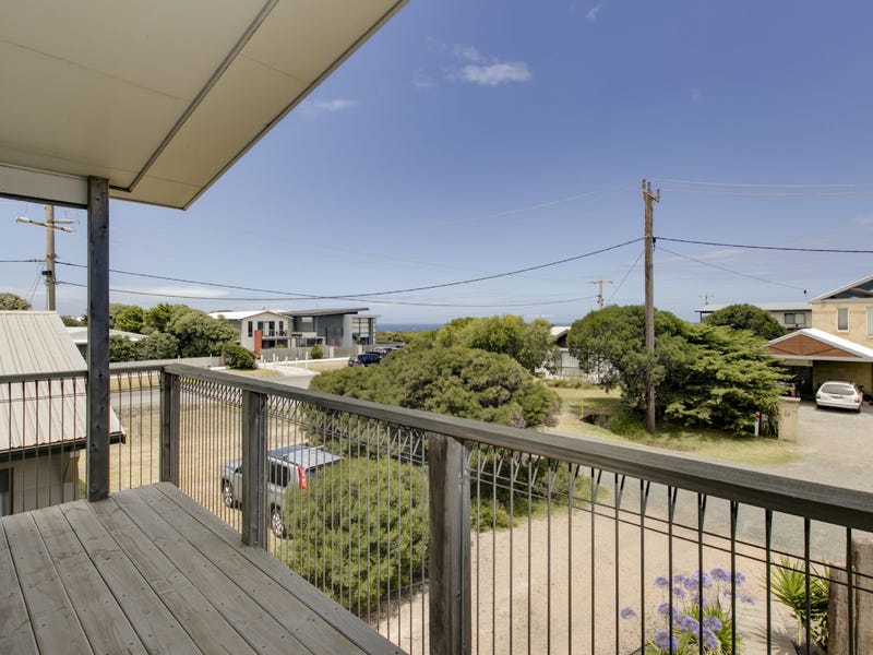 28 Dover Street, Sunderland Bay, VIC 3922