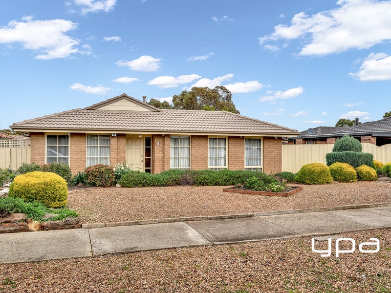 49 McEwen Drive, Sunbury, Vic 3429 Property Details