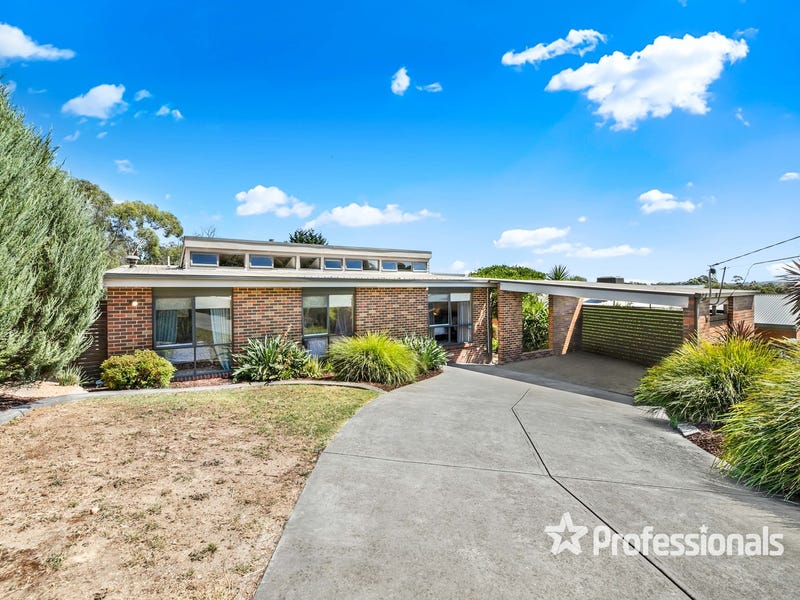 70 Zina Grove, Mooroolbark, Vic 3138 Property Details