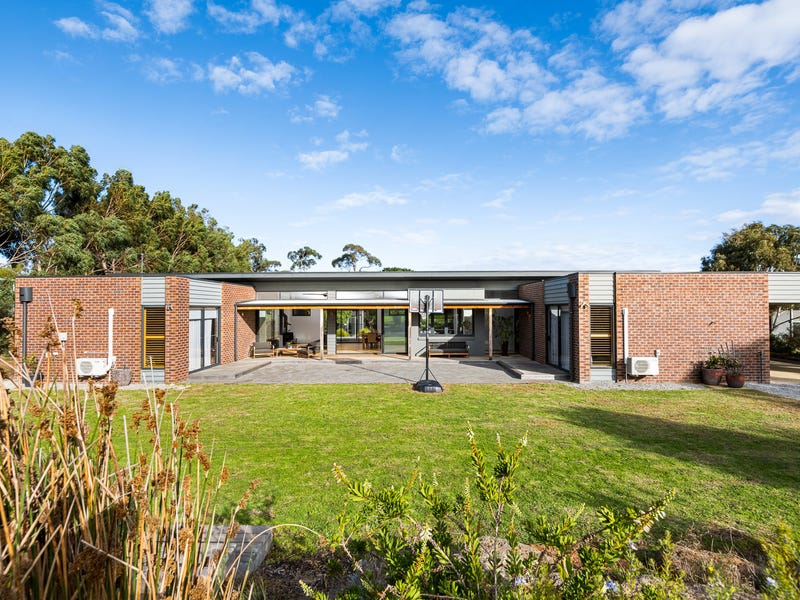 86 Coombes Road, Torquay, Vic 3228 House for Sale