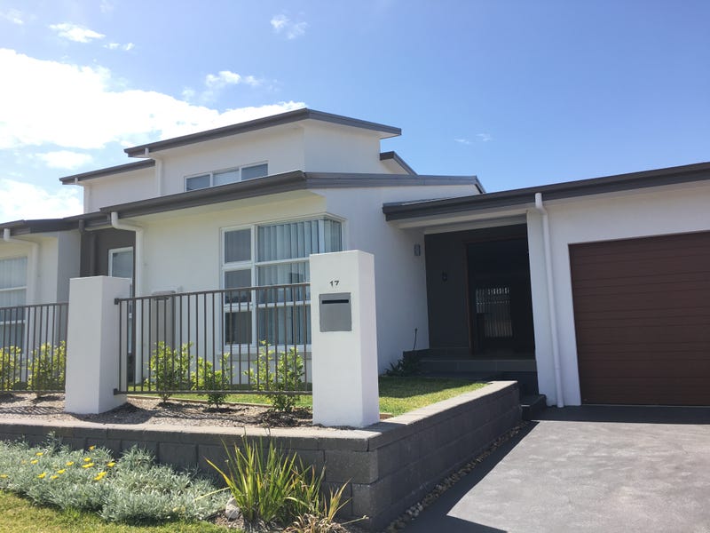 17 University Drive, Campbelltown, NSW 2560