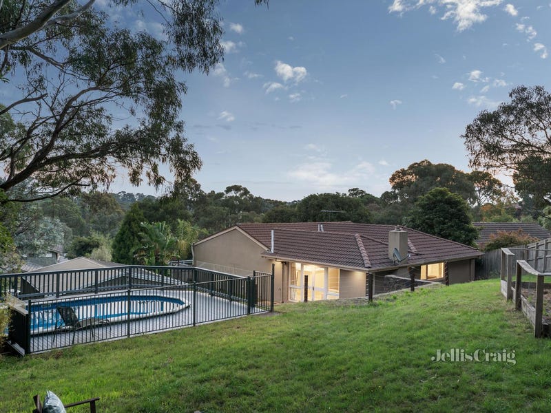 12 Stokes Place, Eltham, Vic 3095 House for Sale