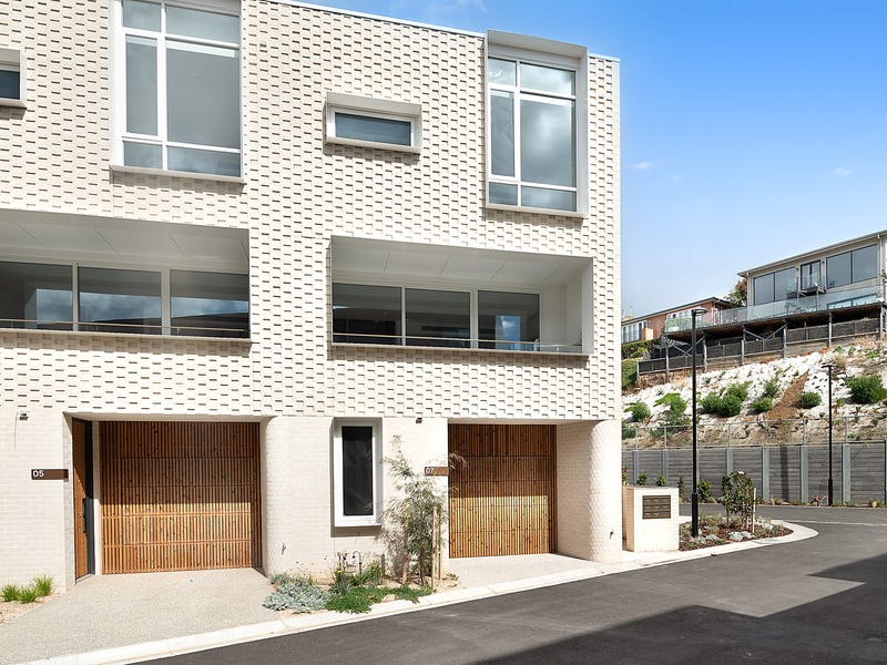 7 Tugboat Alley, Rippleside, Vic 3215 Townhouse for Sale