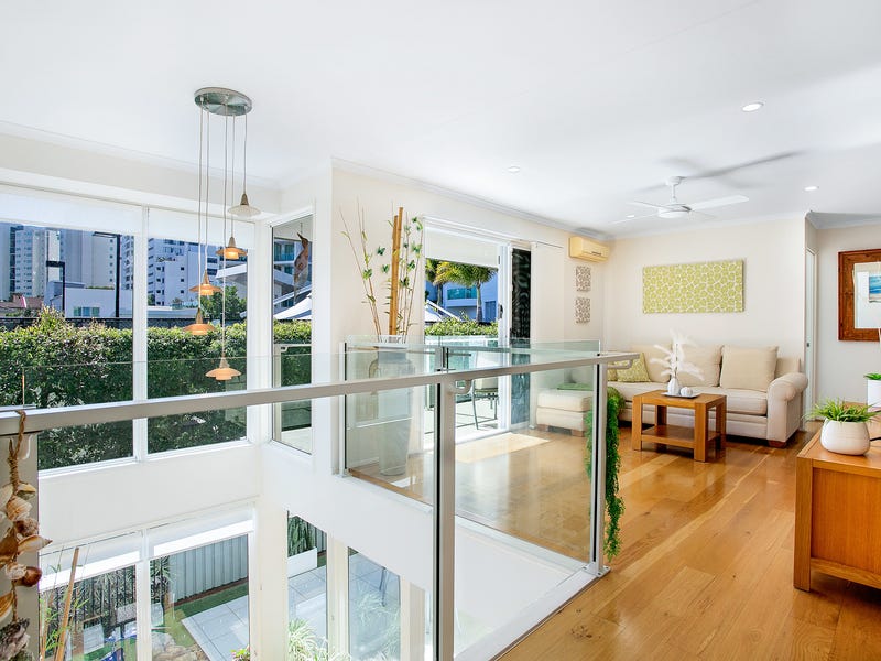 1/3 Labrador Street, Labrador, Qld 4215 Property Details