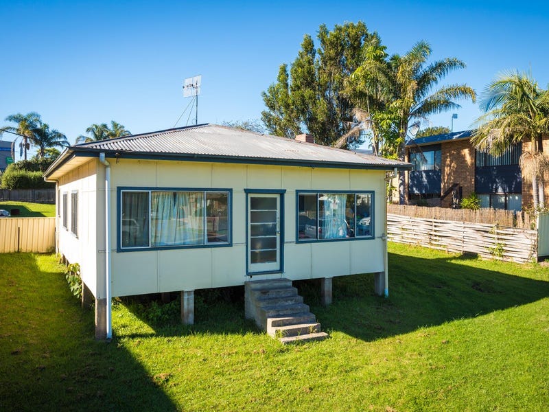 10 Sapphire Coast Drive, Merimbula, NSW 2548