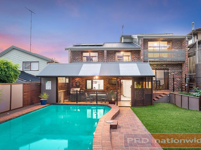 74 Burbank Avenue, Picnic Point, NSW 2213