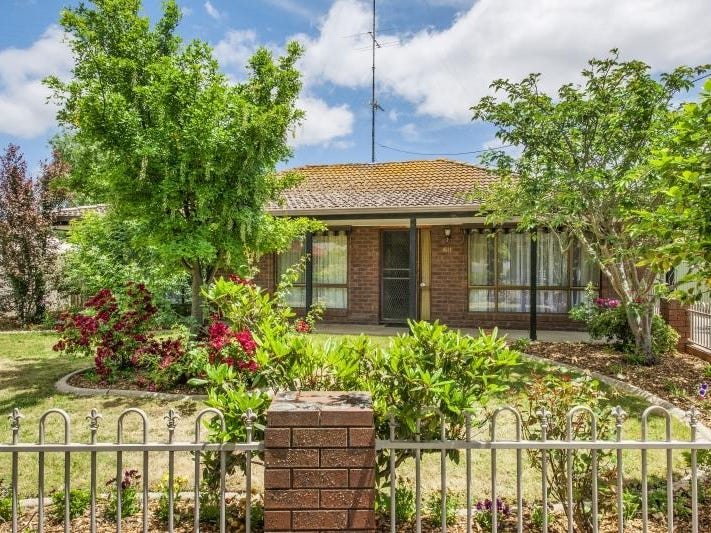60 Edwards Street, Sebastopol, VIC 3356