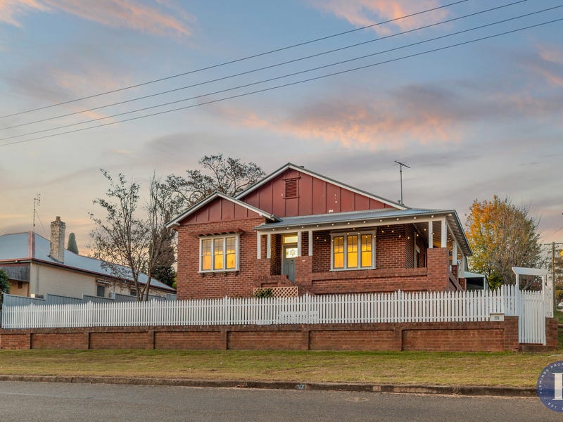 117 Nasmyth Street, Young, NSW 2594 House for Sale